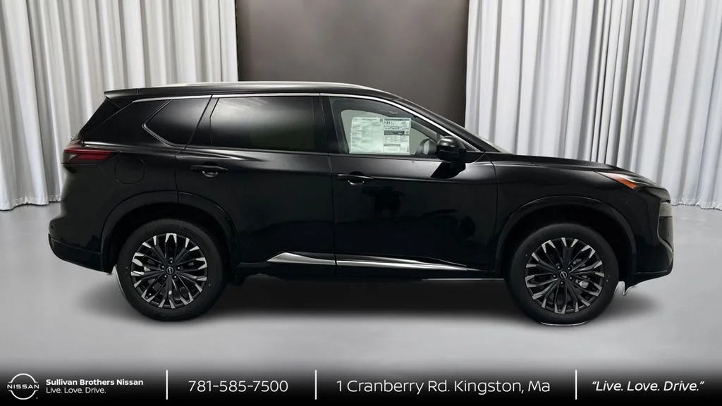 New 2026 Black Nissan Platinum image 4