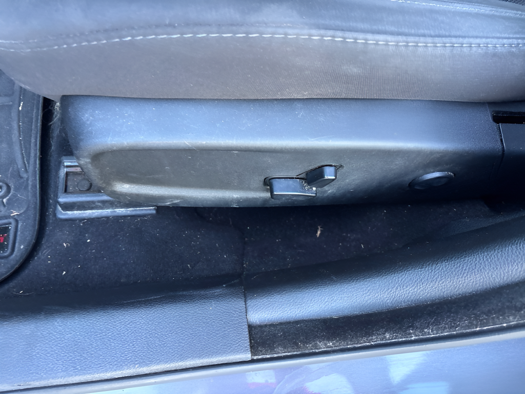 Used 2019 Gray Dodge SXT image 26