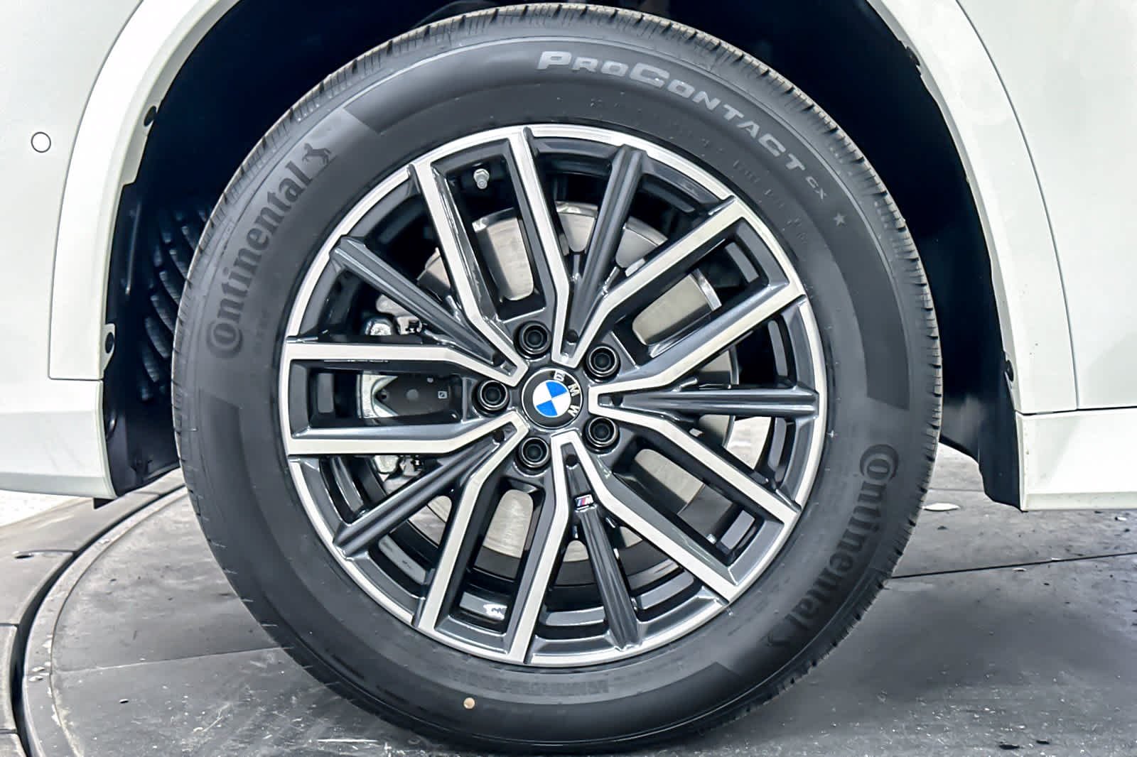 2026 BMW X1 28i - Photo 25