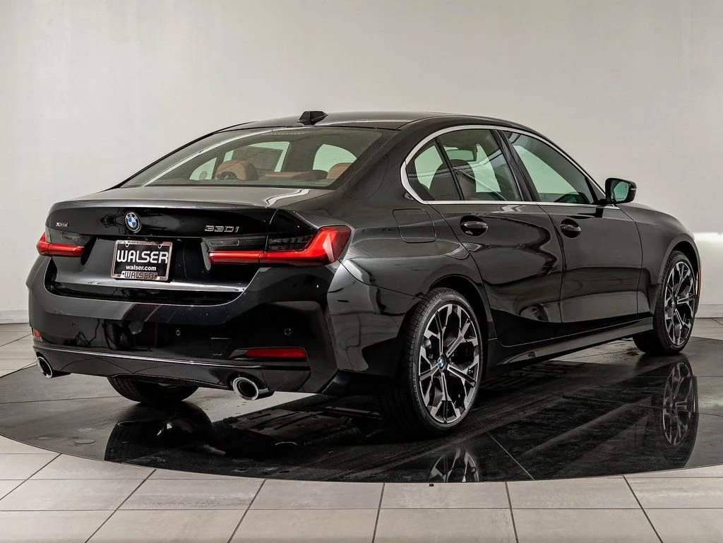 New 2026 Black Sapphire Metallic BMW 330i xDrive image 10