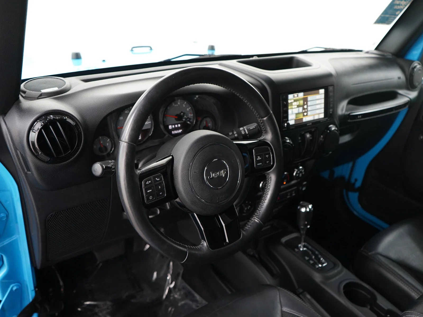 Used 2017 Chief Clearcoat Jeep Winter image 15