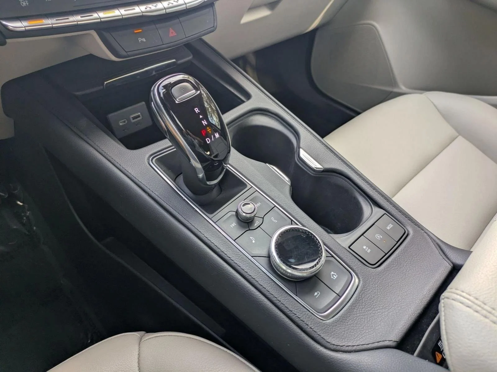 Used 2022 Infrared Tintcoat Cadillac FWD Luxury image 12
