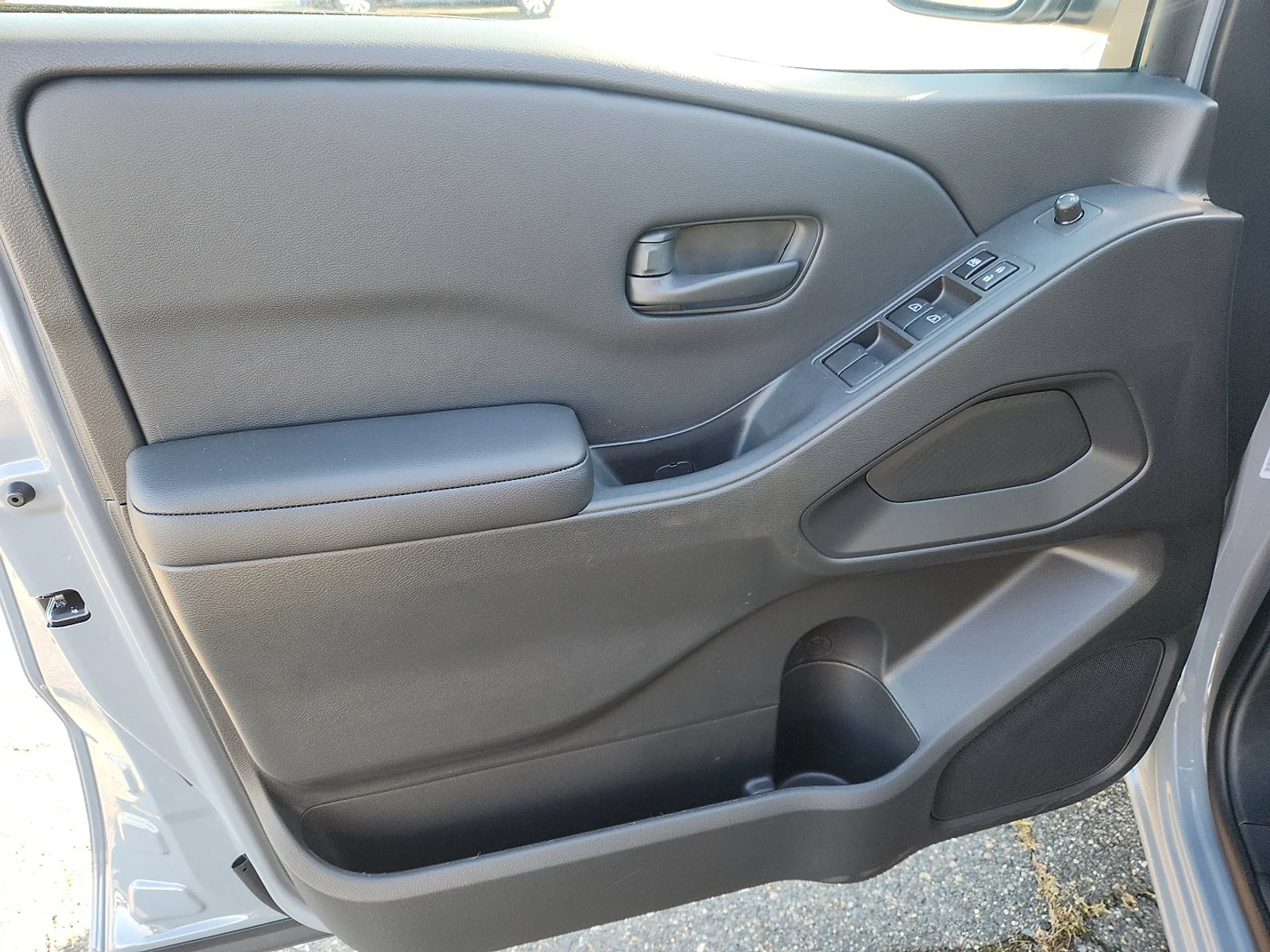New 2026 Boulder Gray Pearl Nissan Crew Cab SV image 8