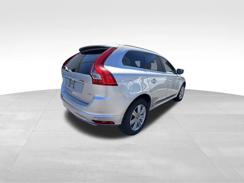 Used 2017 Silver Volvo T5 Inscription image 5