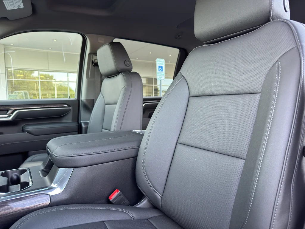 2026 Chevrolet Silverado 2500 HD LTZ - Photo 17