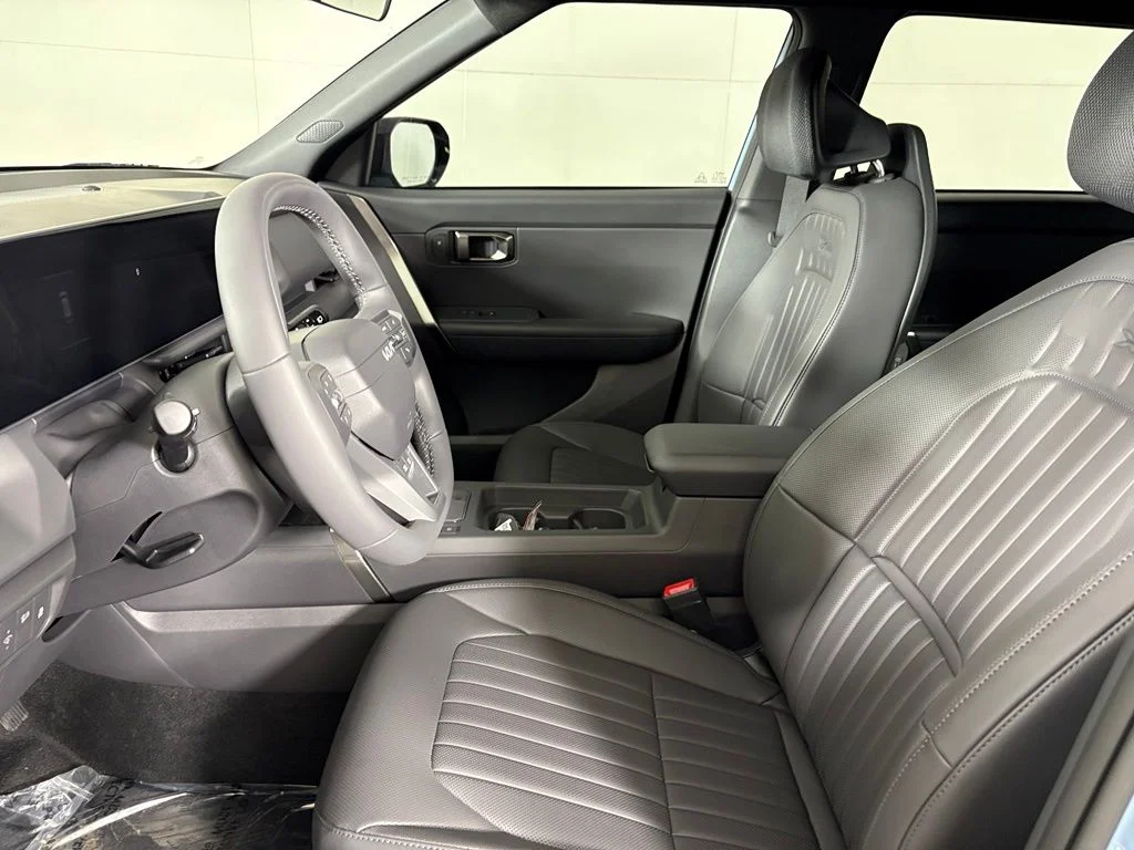 New 2027 Frost Blue / Black Roof Kia X-Line S image 21