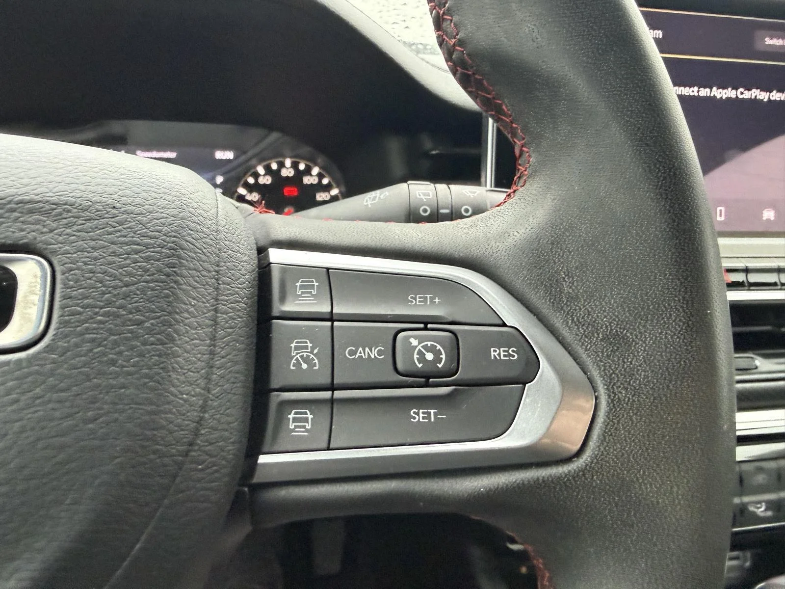 Used 2023 Diamond Black Crystal Pearlcoat Jeep Trailhawk image 3