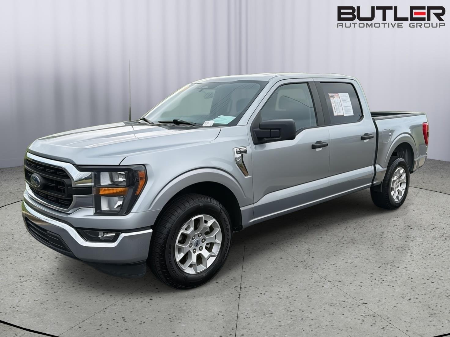 Used 2023 Iconic Silver Ford XLT image 1