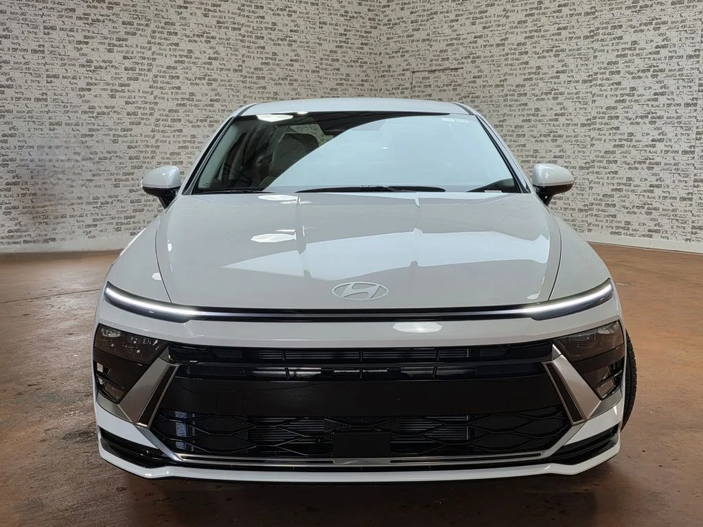 New 2026 Serenity White Hyundai SEL Sport image 2