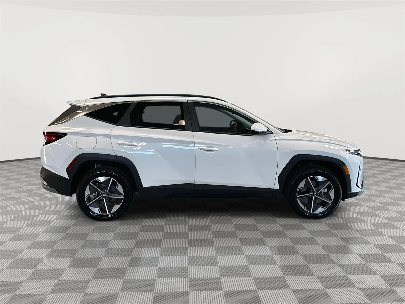 New 2025 Creamy White Pearl Hyundai SEL image 4