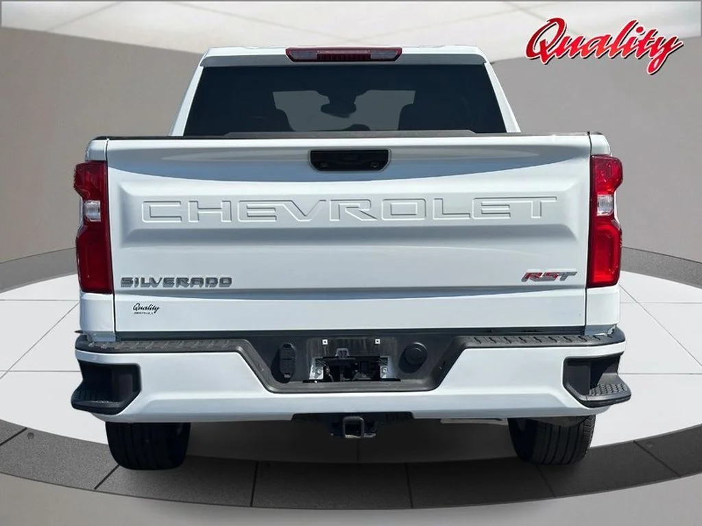 Used 2026 Summit White Chevrolet RST image 4