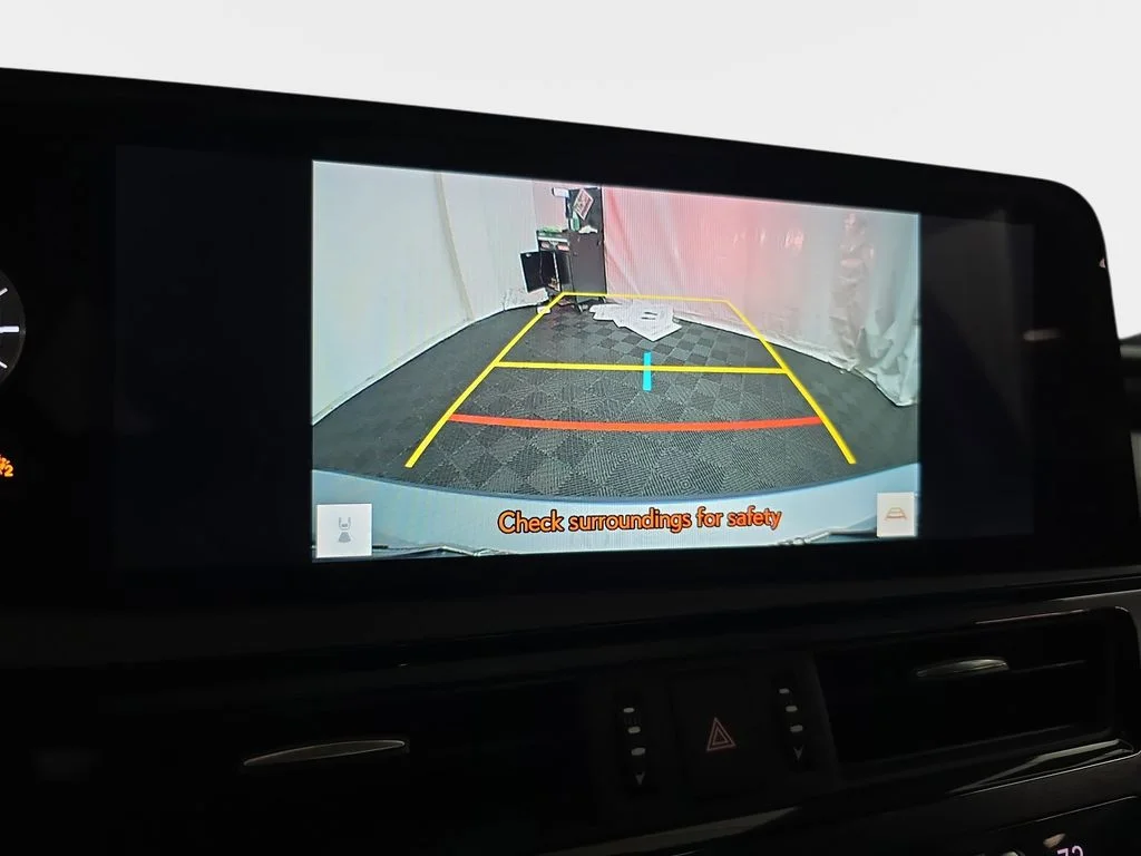 Used 2025 Silver Lexus 300h image 22
