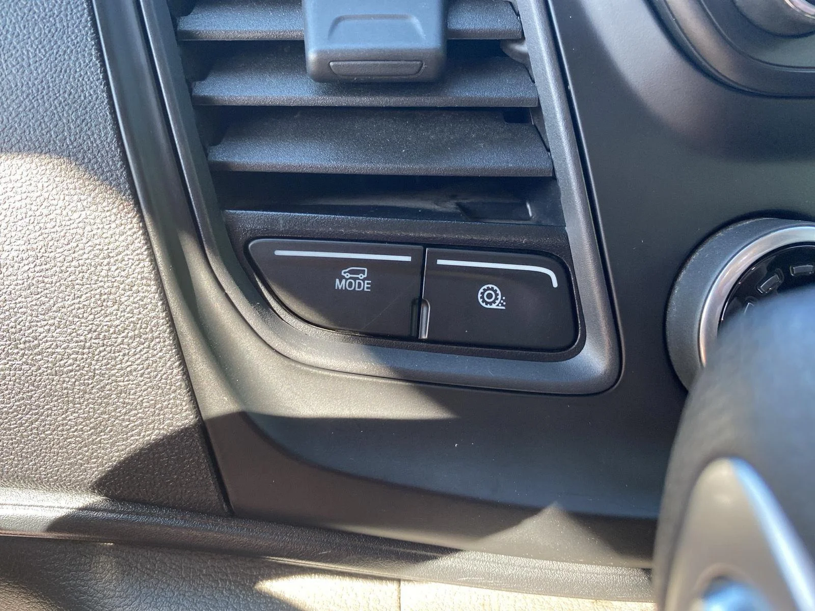 Used 2025 Oxford White Ford 250 image 22