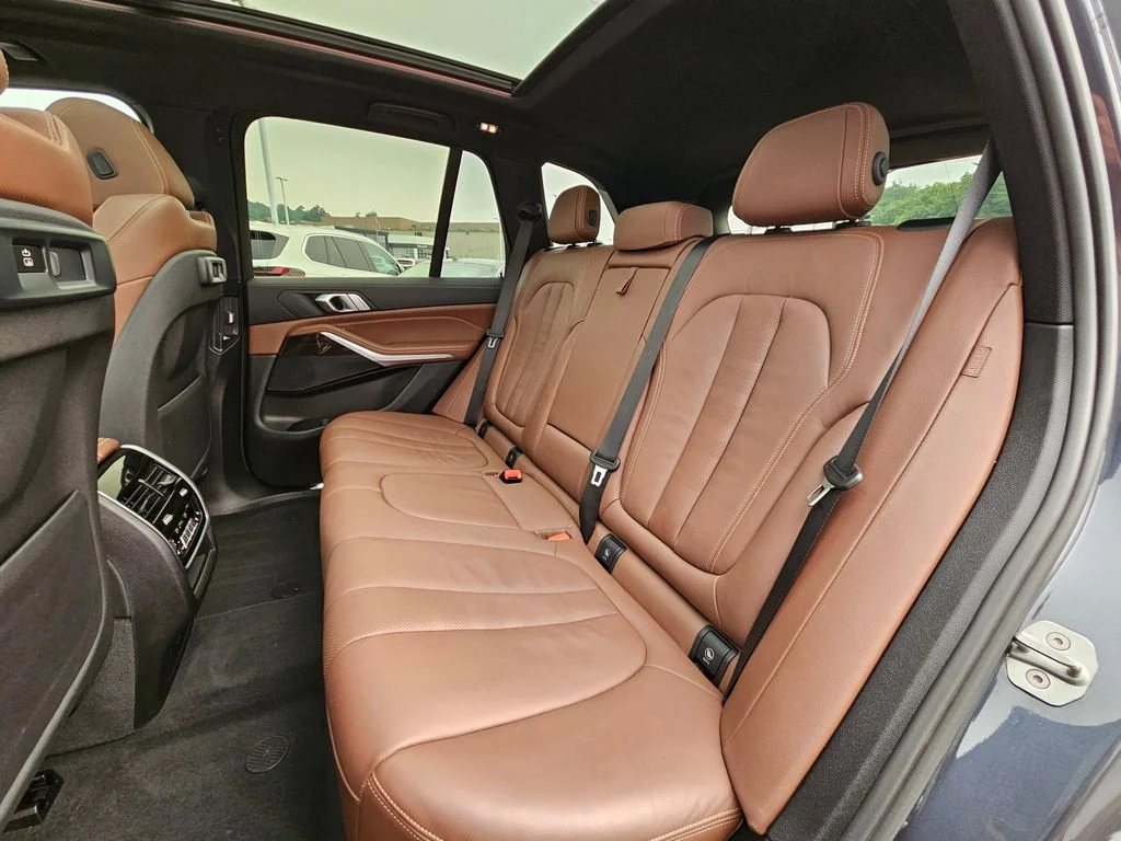 Used 2020 Arctic Grey Metallic BMW xDrive40i image 20