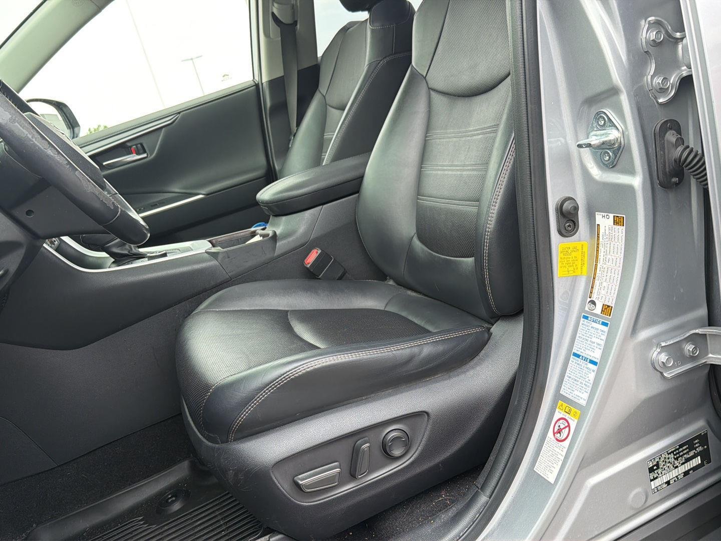 Used 2019 Silver Sky Metallic Toyota Limited image 11