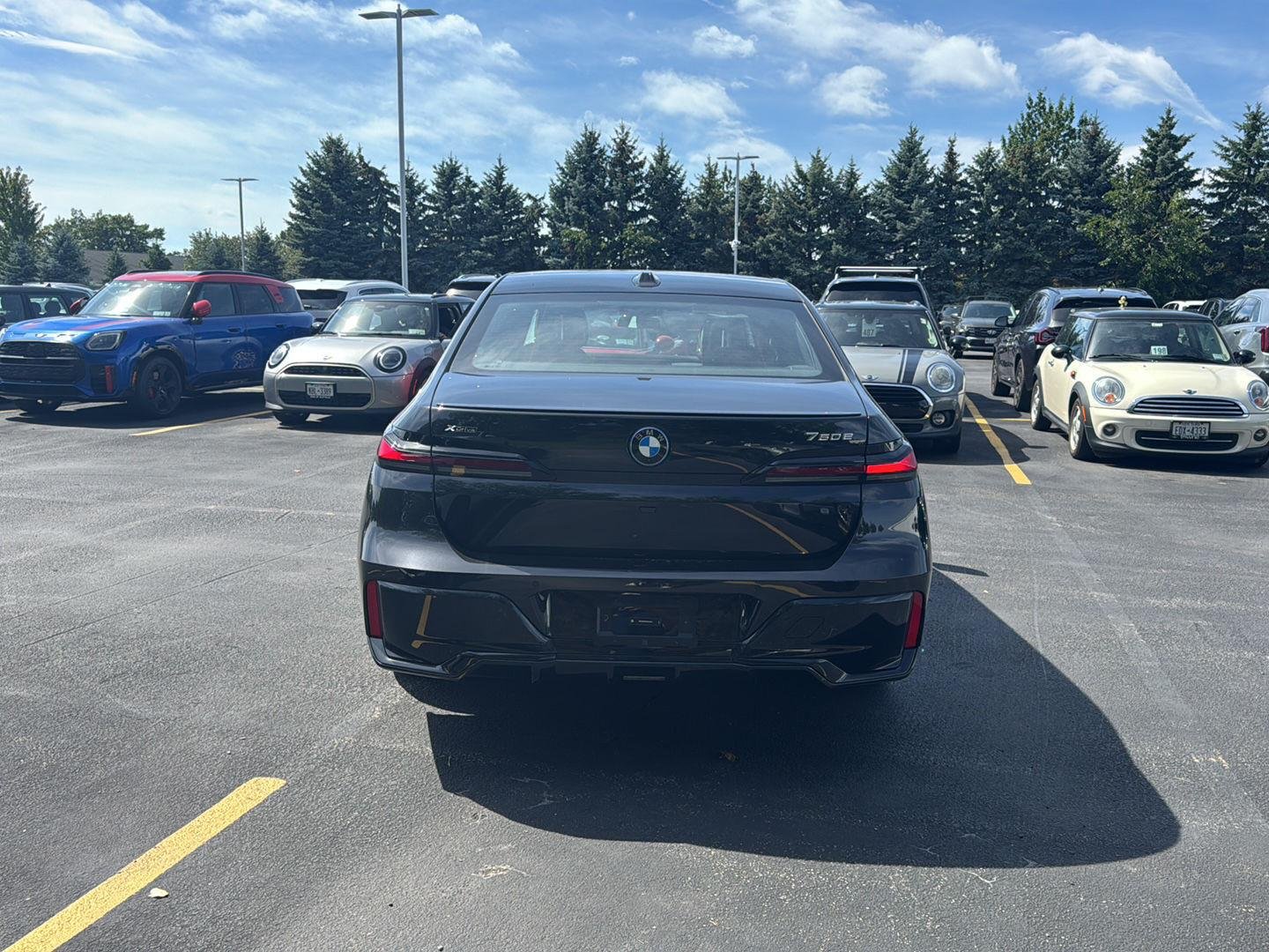New 2026 Black Sapphire Metallic BMW 750e xDrive image 4