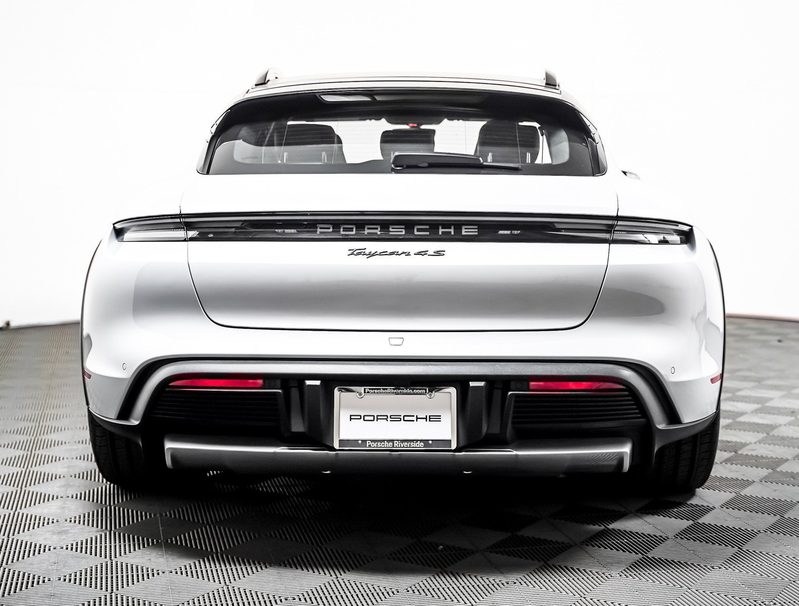 New 2026 ICE GREY M Porsche 4S Cross Turismo image 11