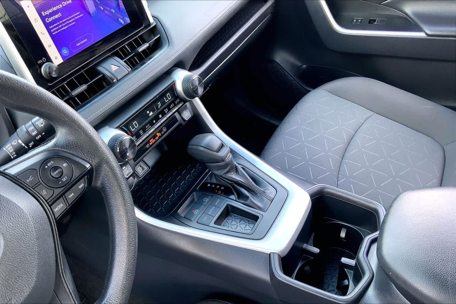 Used 2025 Ice Cap Toyota XLE image 16