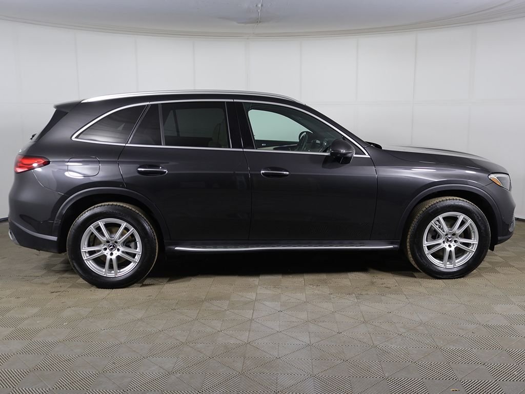 Used 2025 Gray Mercedes-Benz GLC 300 image 17