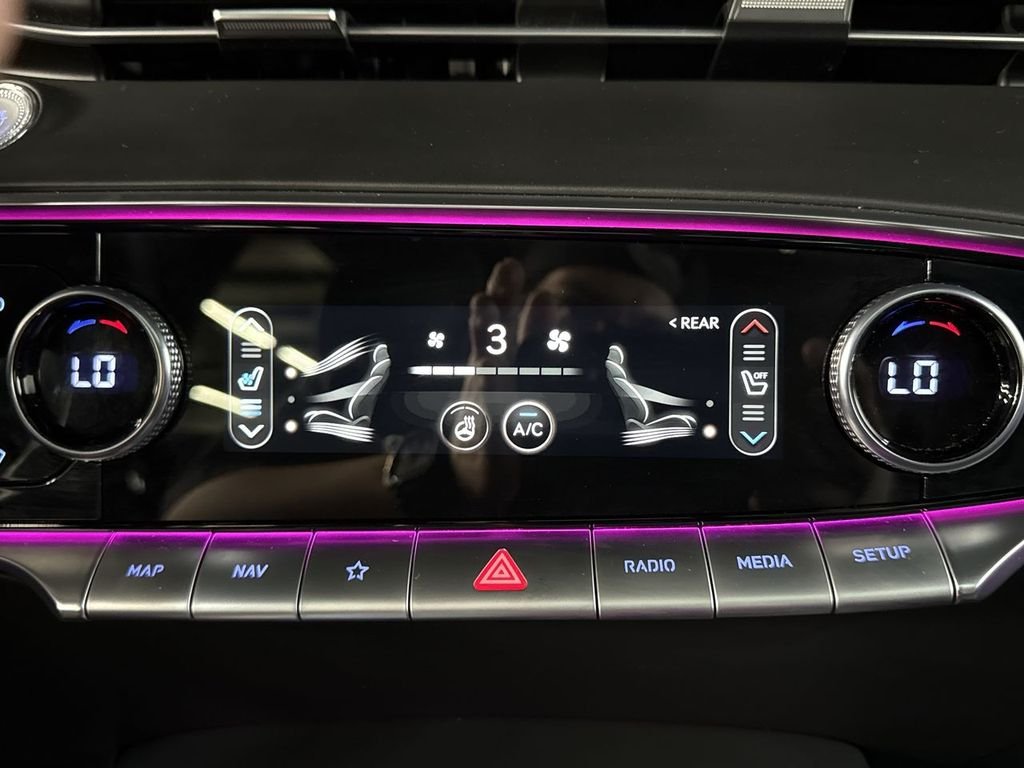 Used 2025 Black Genesis 3.5T Sport image 19