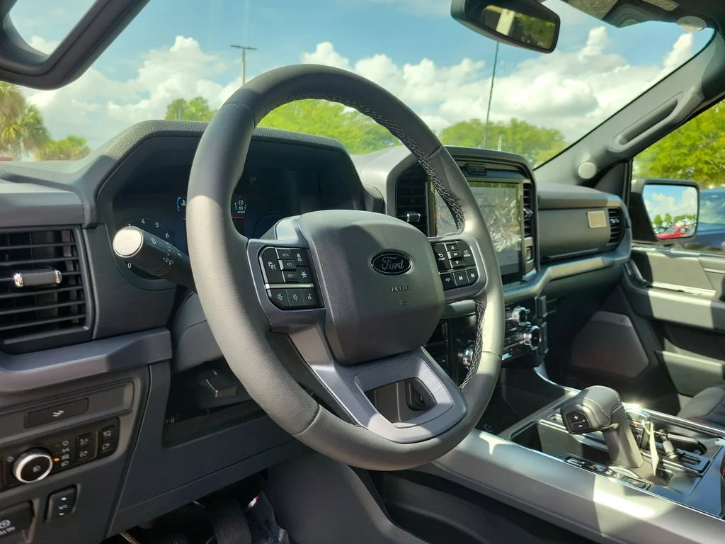 New 2026 Agate Black Metallic Ford XLT image 16