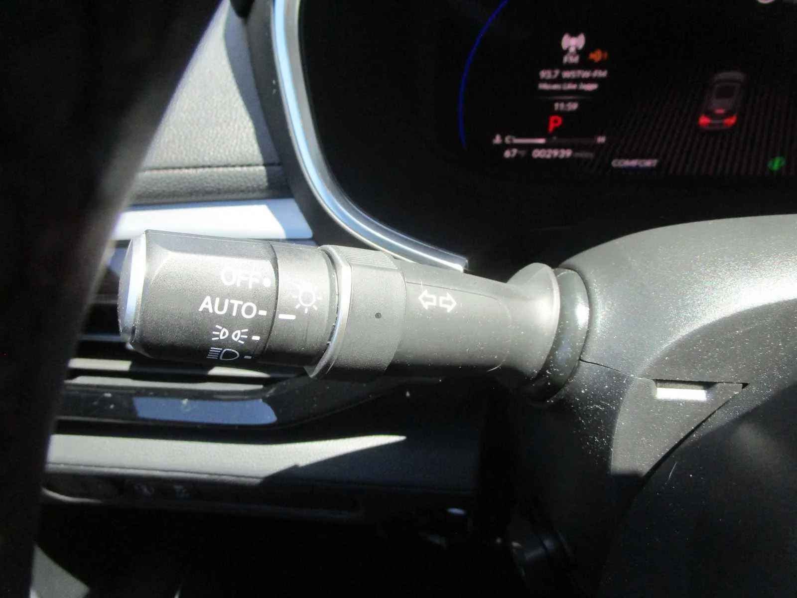 Certified Used 2026 Solar Silver Metallic Acura  image 30