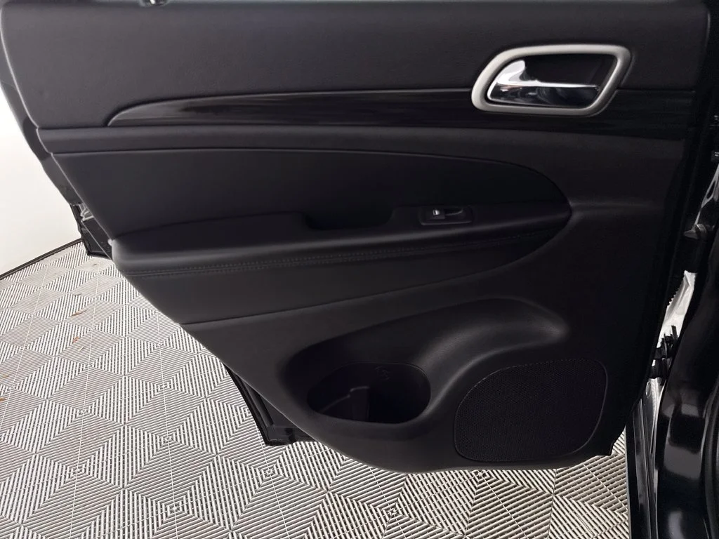 Used 2022 Black Jeep Laredo X image 12