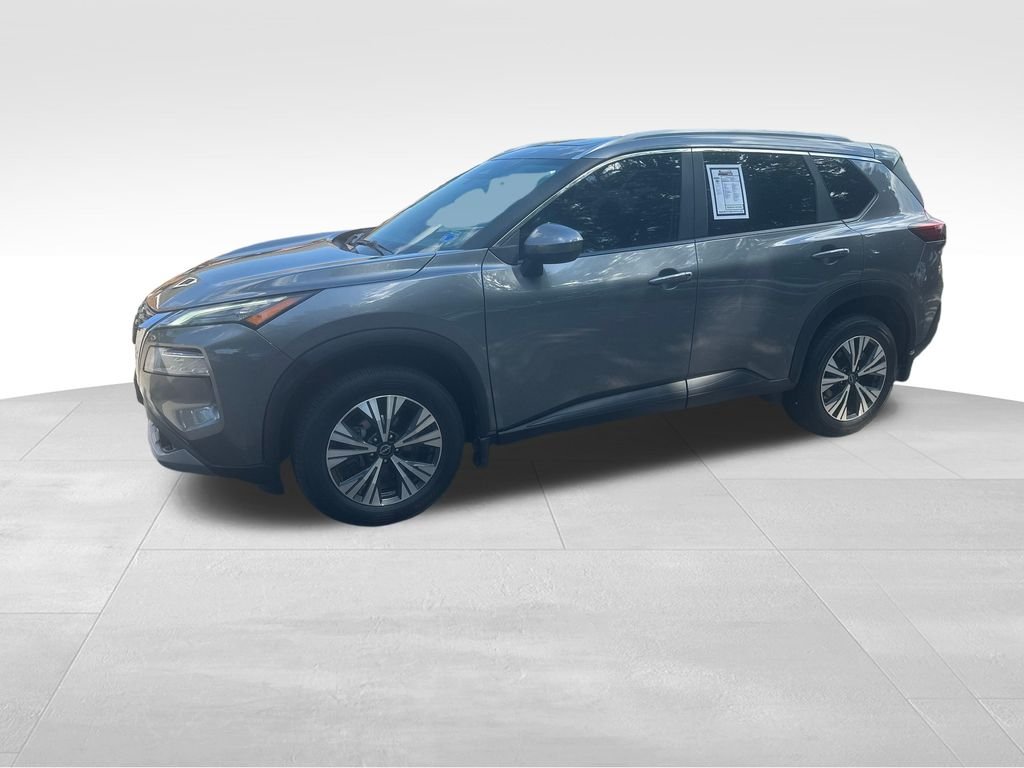 Used 2023 Gray Nissan SV image 3