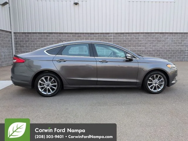 Used 2018 Magnetic Metallic Ford  image 2