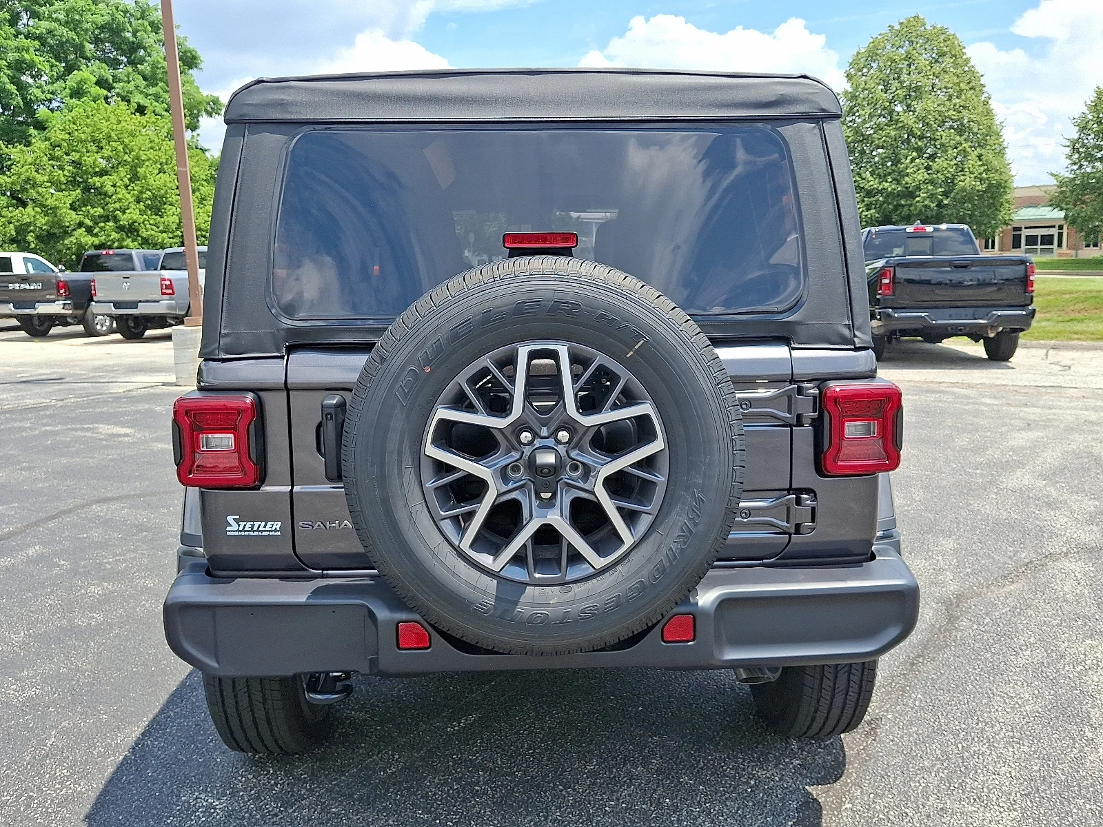 2025 Jeep Wrangler 4-Door Sahara - Photo 7
