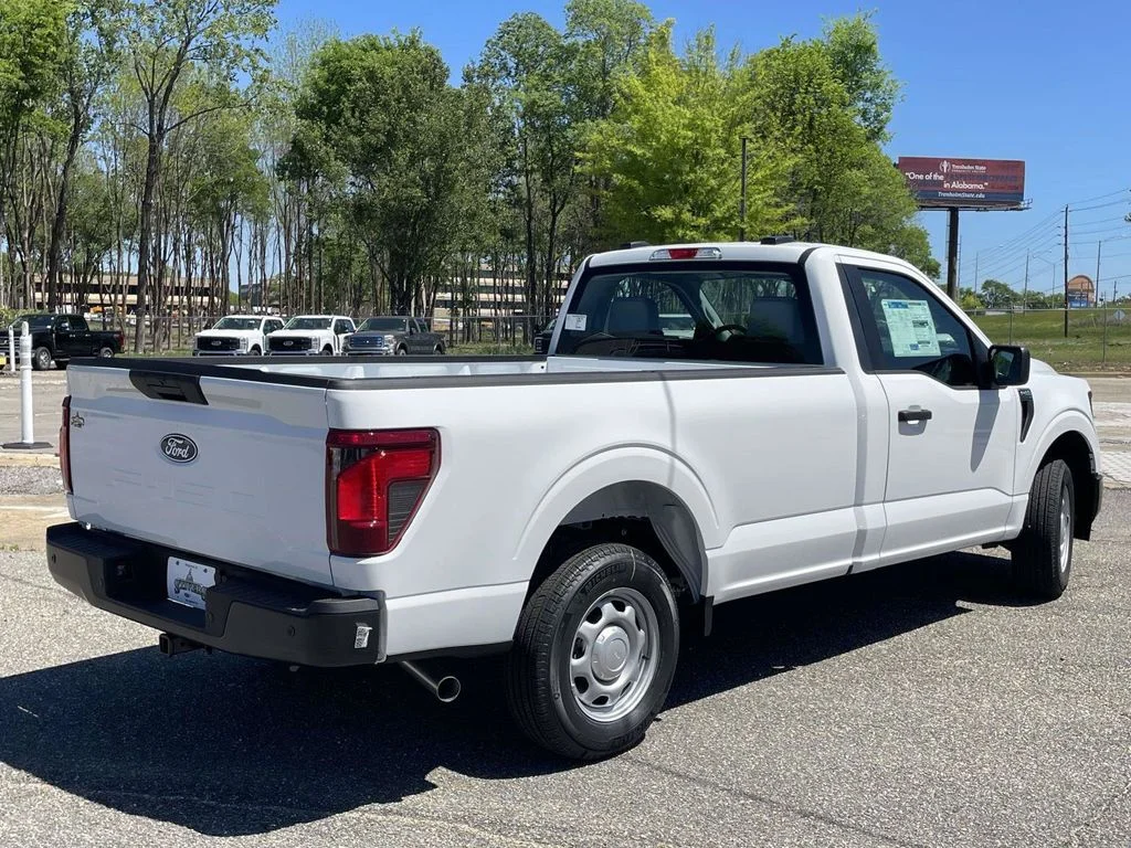 New 2026 Oxford White Ford XL image 3