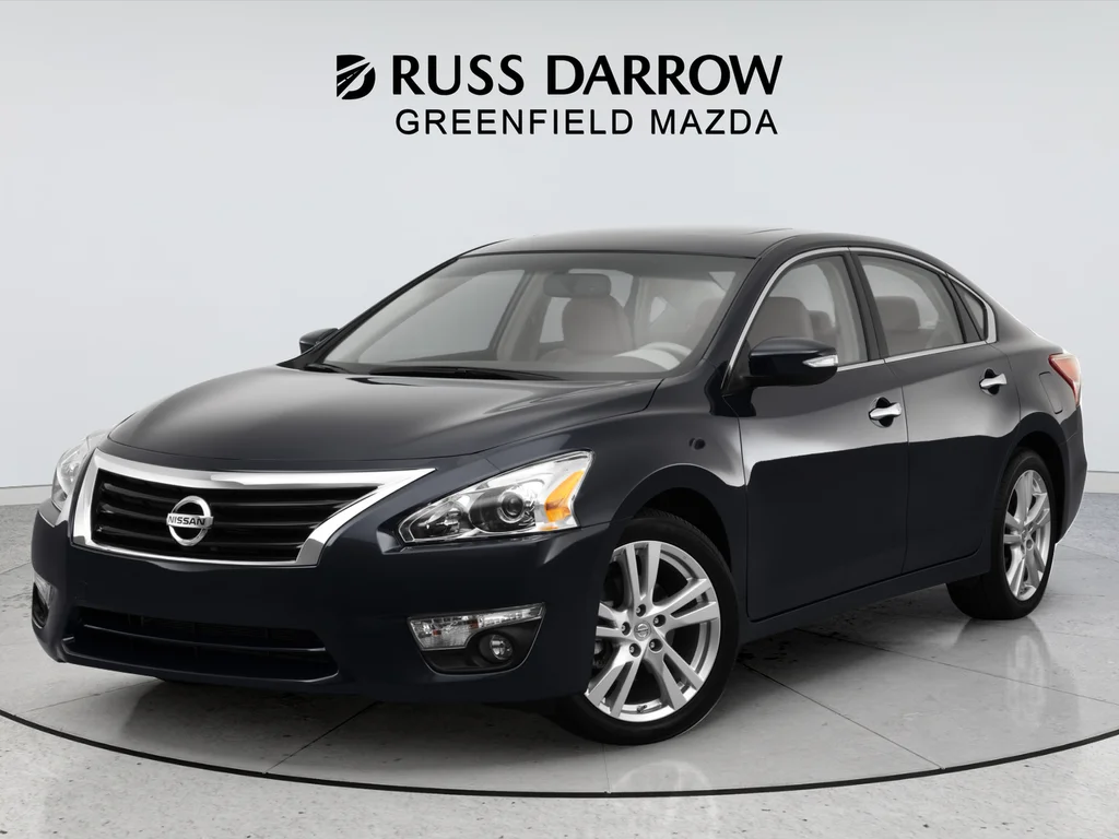 Used 2013 Blue Nissan 2.5 S image 10