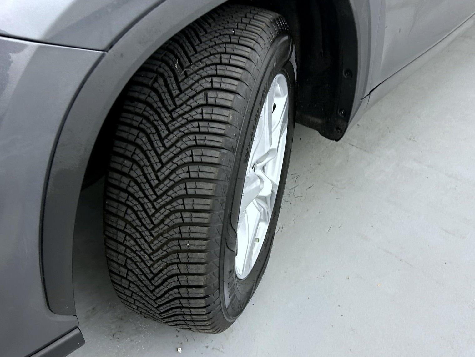 Used 2022 Gray Toyota L image 26