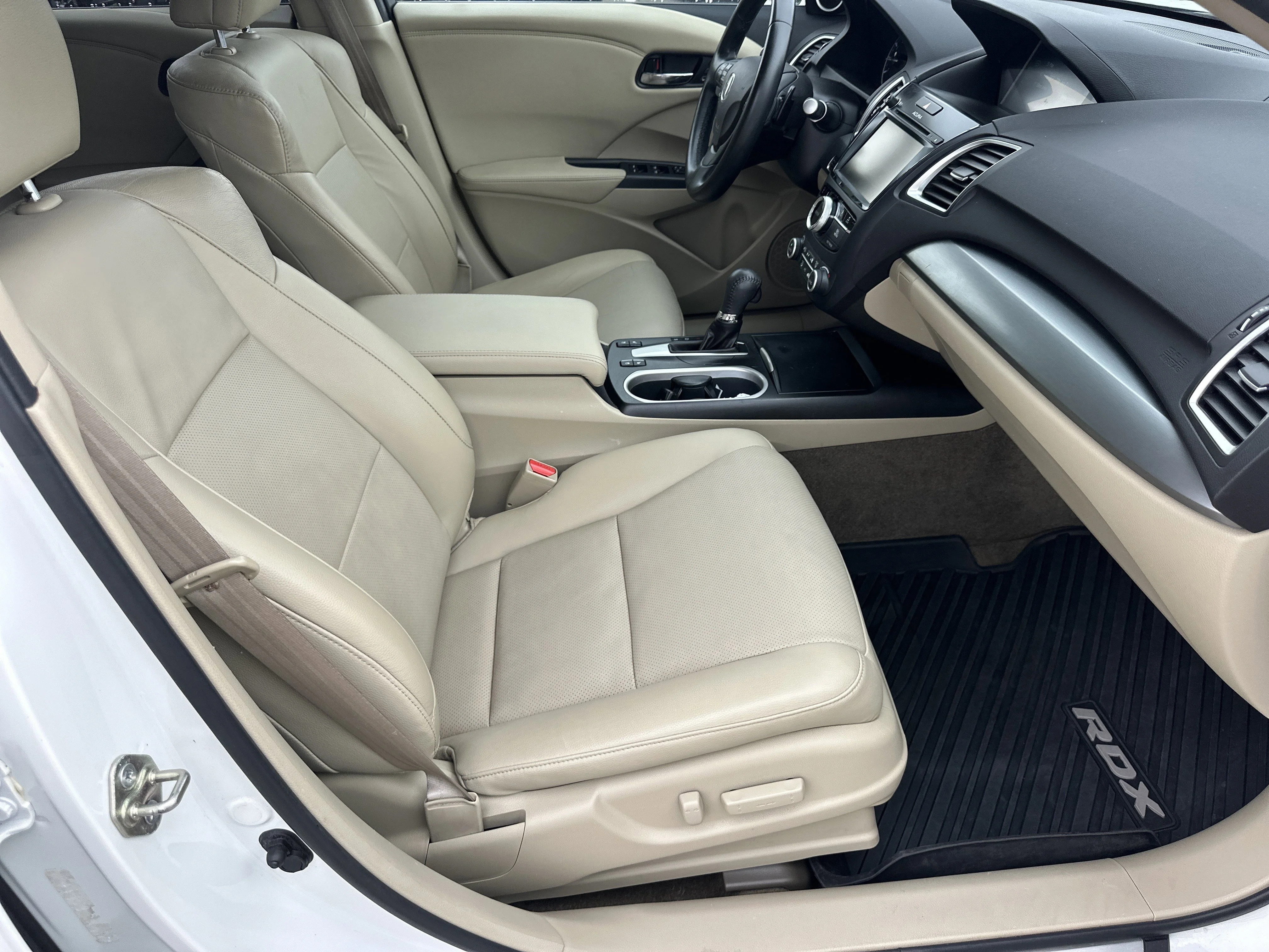 Used 2017 White Diamond Pearl Acura Advance Package image 14