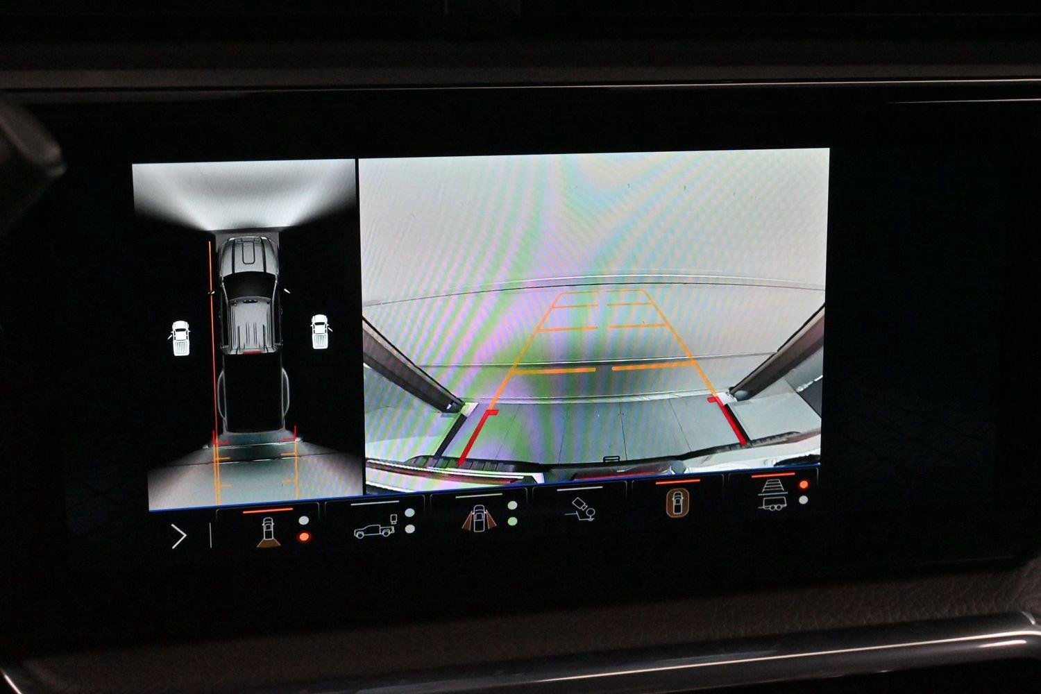 Used 2024 Onyx Black GMC Denali image 18