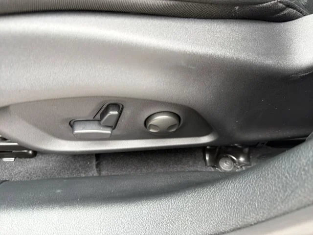 Used 2026 Red Jeep Latitude image 20