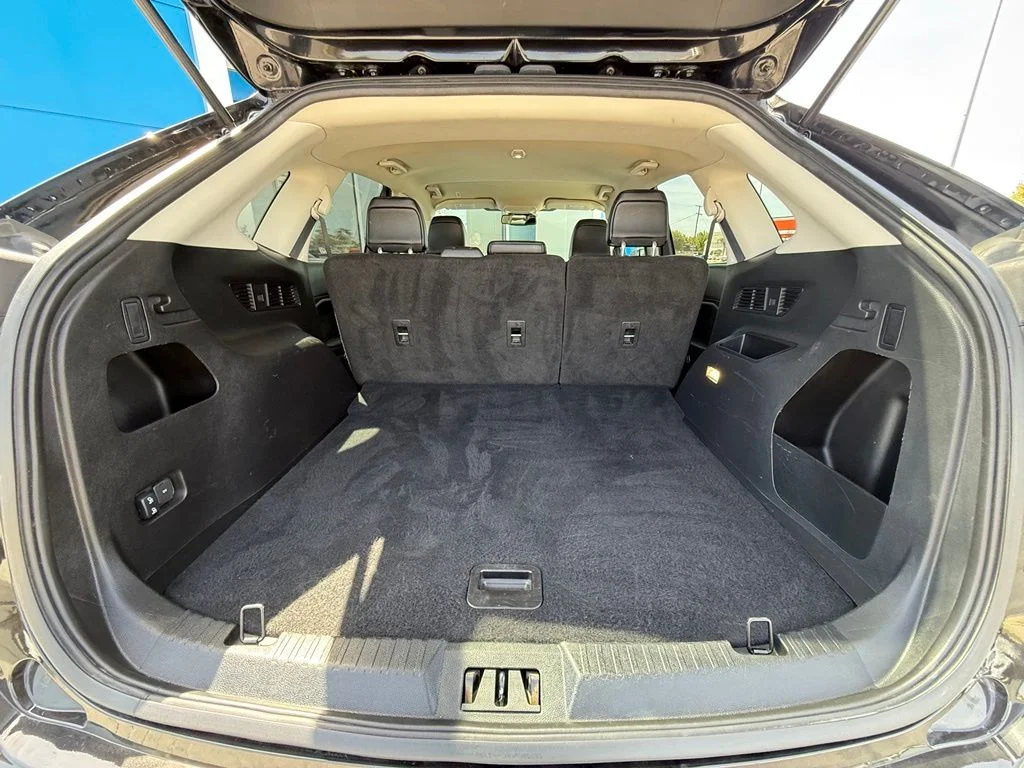 Used 2024 Black Ford SEL image 10