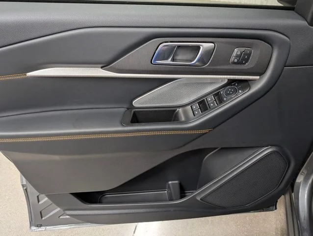 New 2026 Carbonized Gray Metallic Ford Tremor® image 39