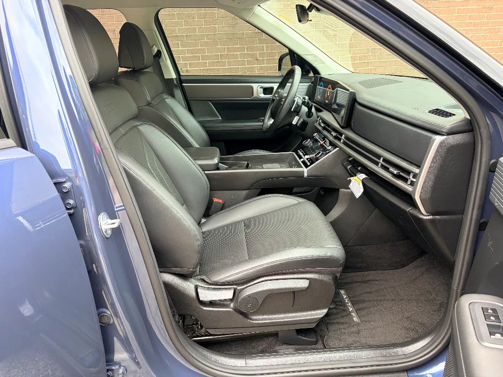 Used 2025 Atlantis Blue Hyundai XRT image 25