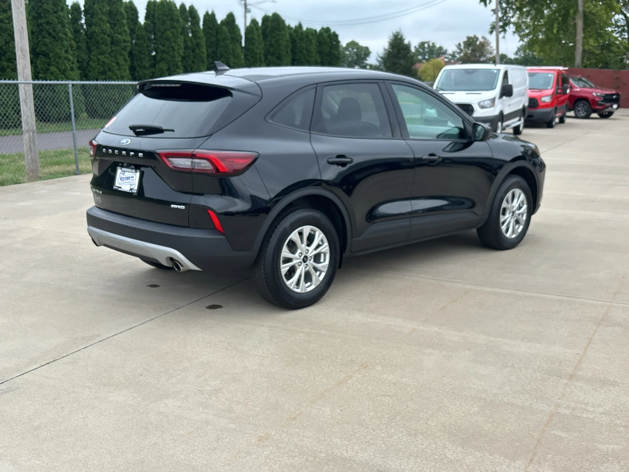 Used 2025 Agate Black Metallic Ford Active image 4