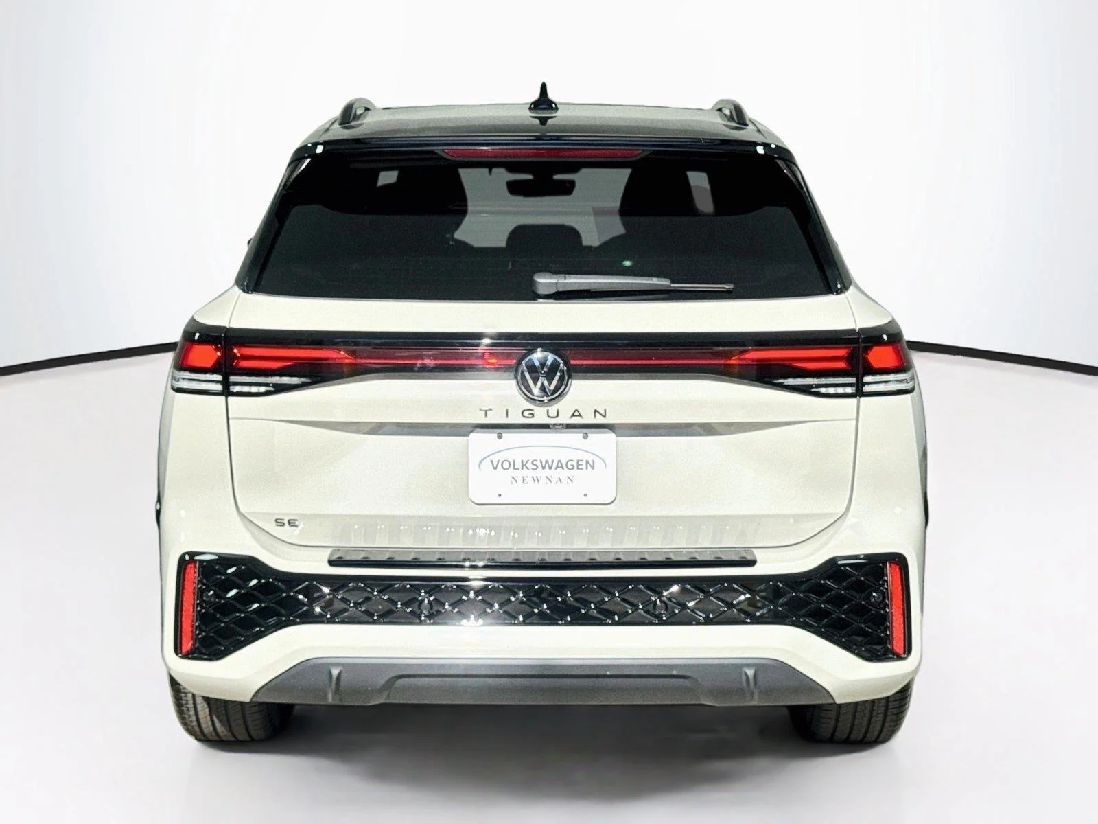 New 2026 Sandstone Volkswagen SE R-Line Black image 5