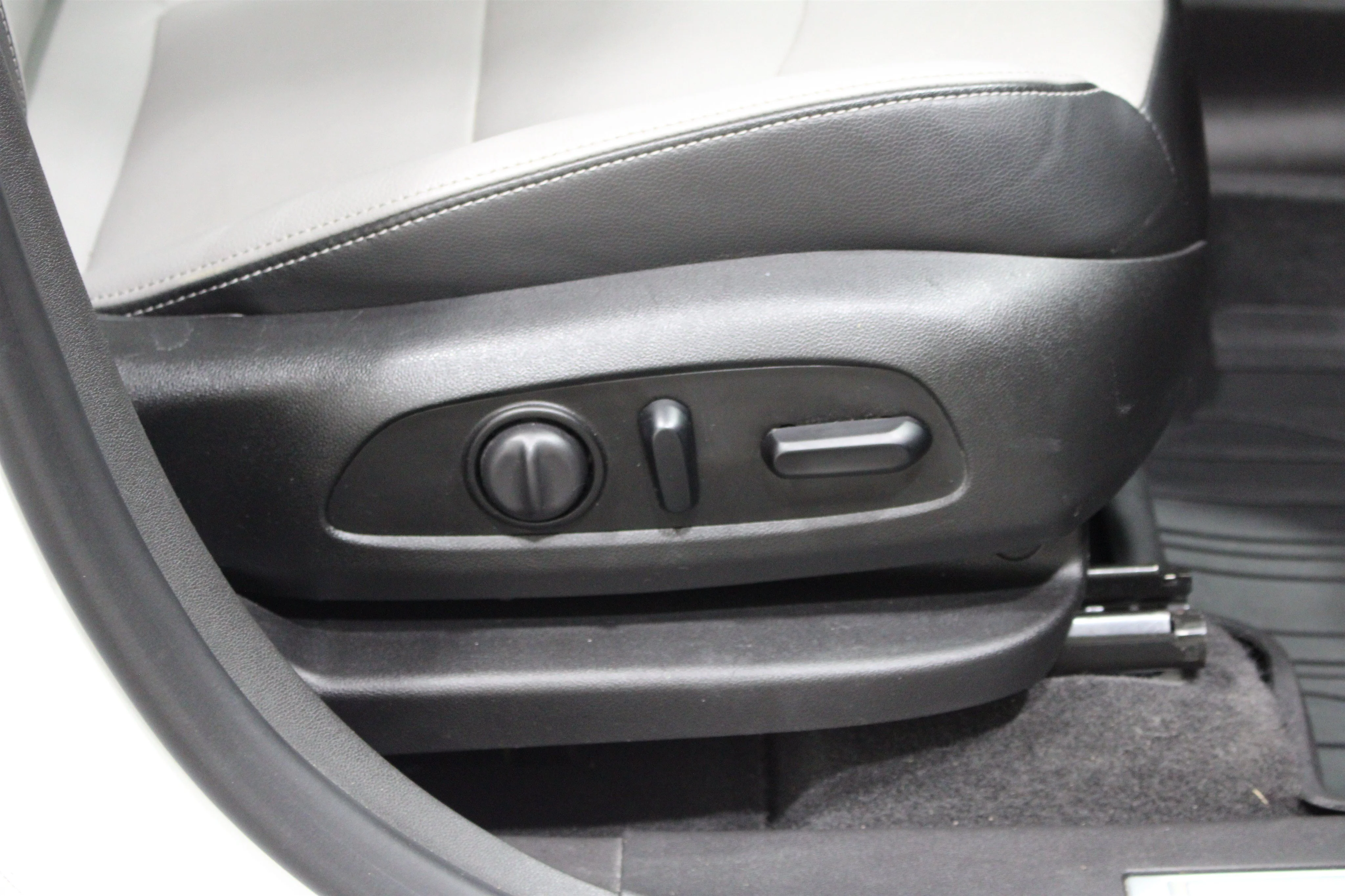 2020 Chevrolet Equinox Premier - Photo 29