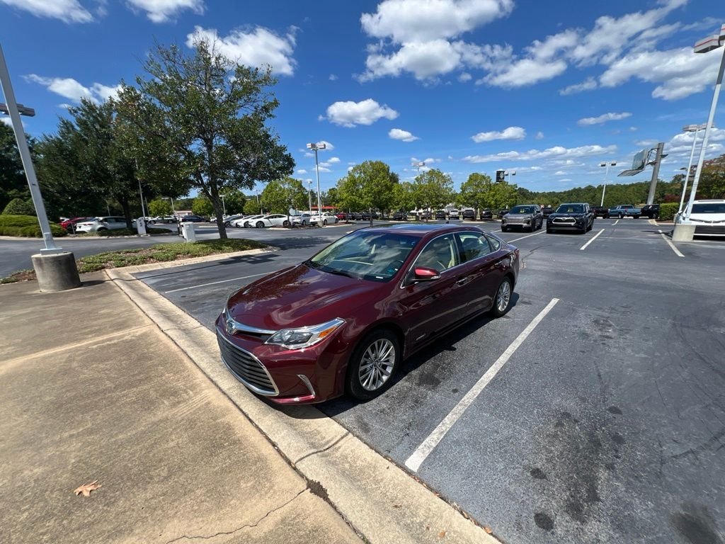 Used 2018  Toyota Limited image 4