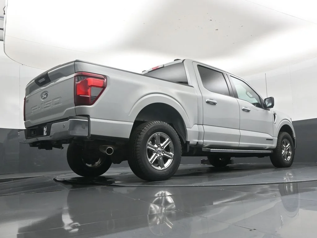 Used 2024 White Ford XLT image 35