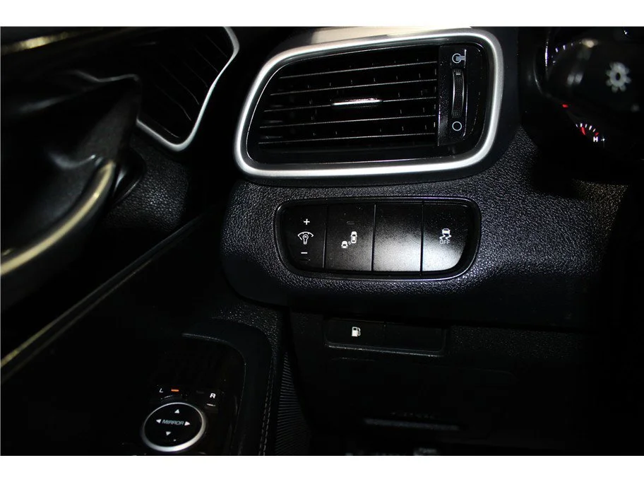 Used 2019 Dragon Brown Kia LX image 31