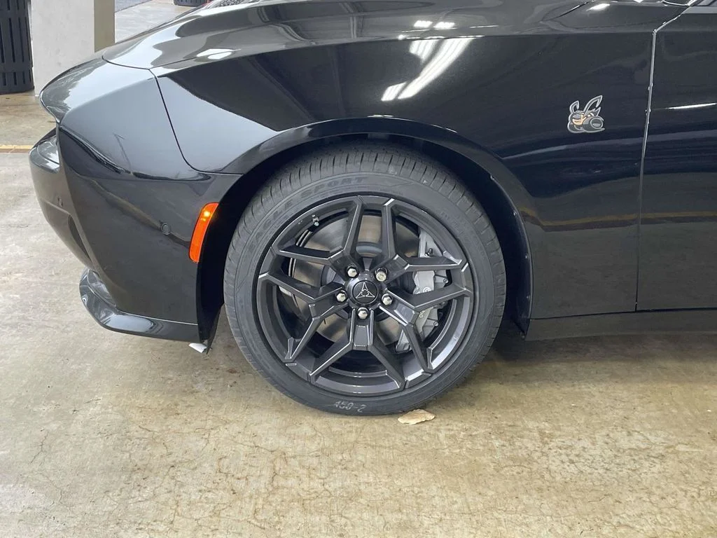 New 2026 Diamond Black Crystal Pearlcoat Dodge Scat Pack image 10