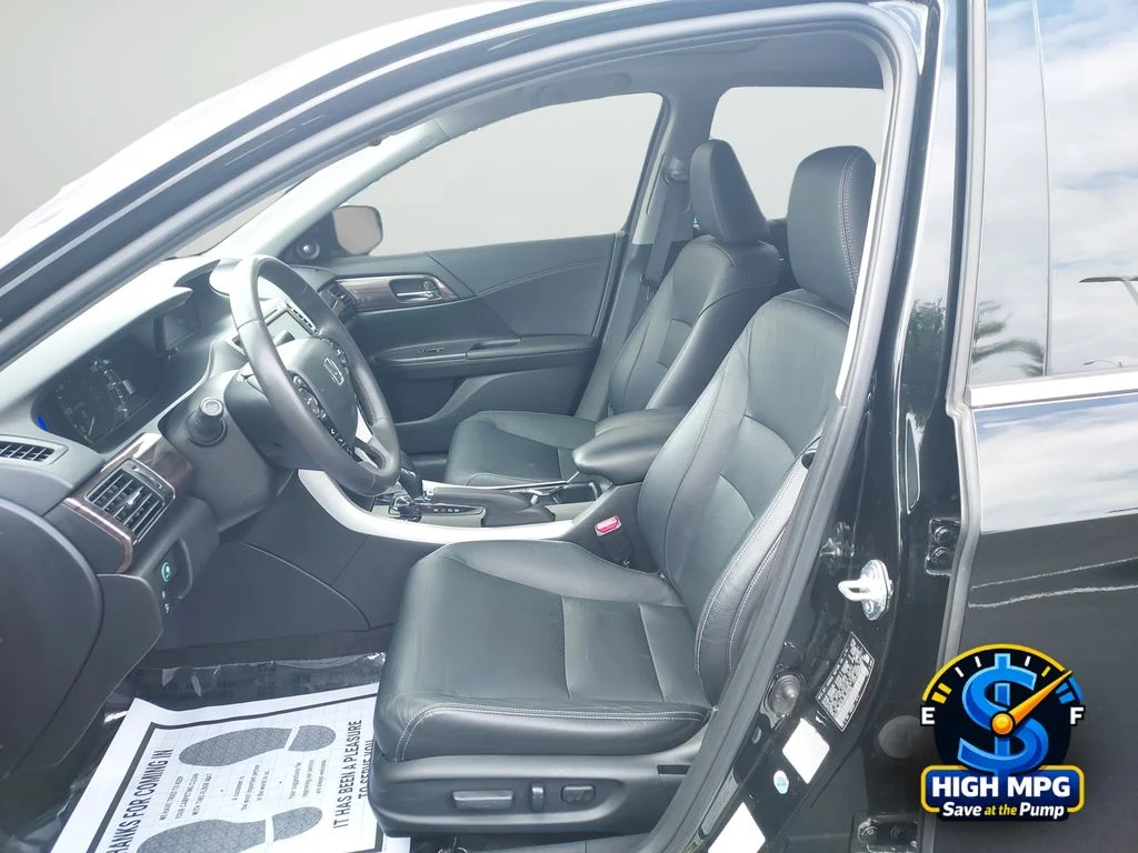 Used 2017 Black Honda EX-L image 28