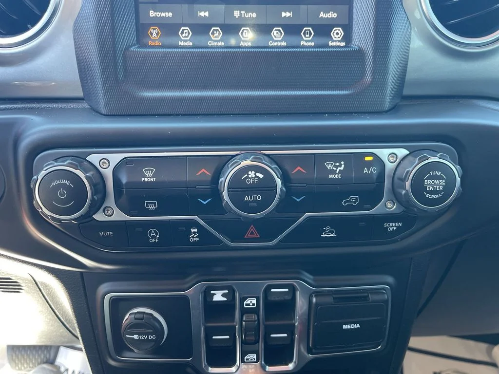 Used 2021 Red Jeep Unlimited Sahara image 22