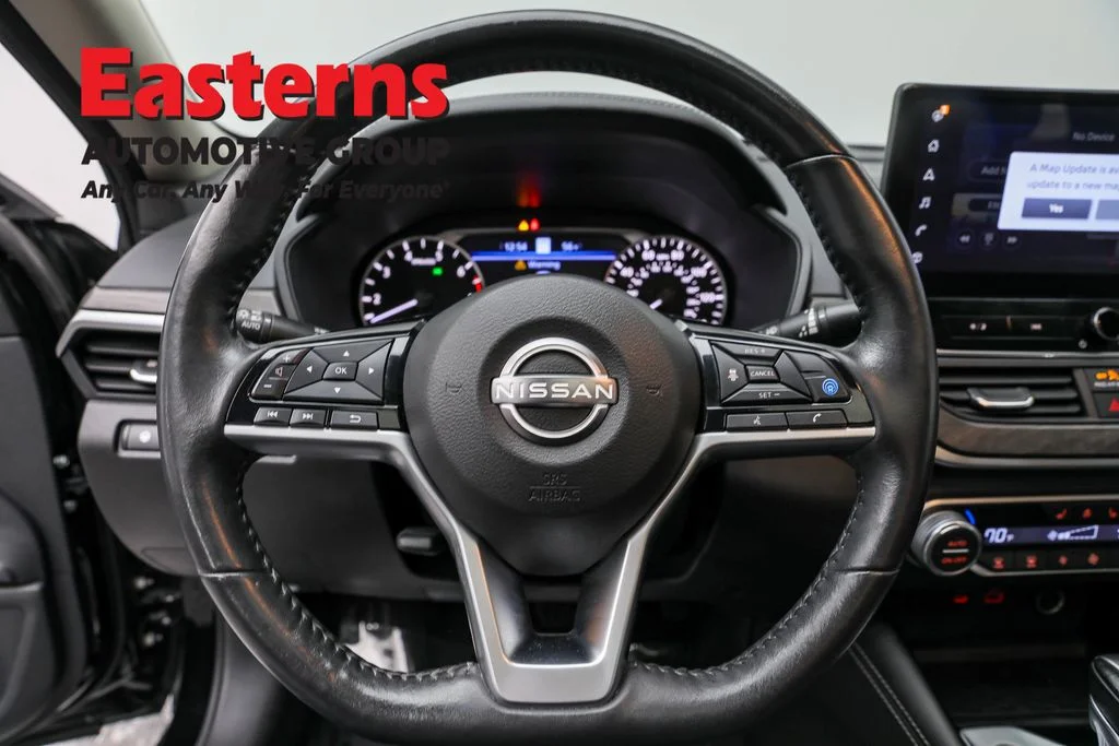 Used 2023 Black Nissan 2.5 SL image 10