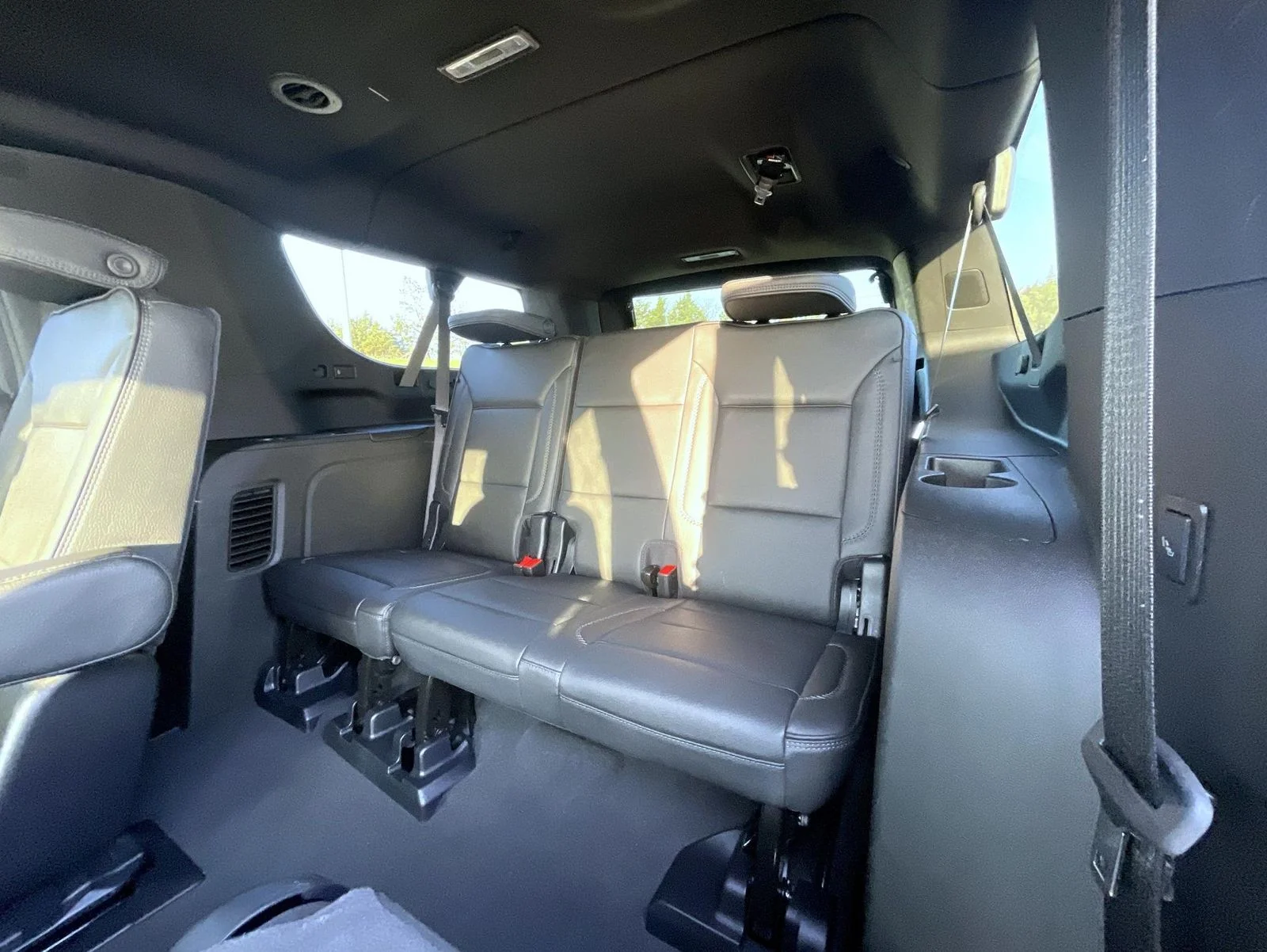 Used 2025 Silver GMC Denali image 20